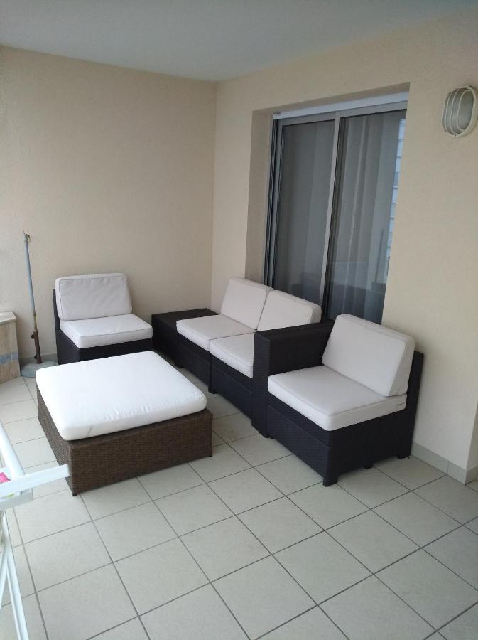 Appartement 2 Pieces Avec Une Grande Terrasse, 3 Etoiles, Wifi, Box Pour Vehicule Et Velos Les Sables-dʼOlonne Zewnętrze zdjęcie