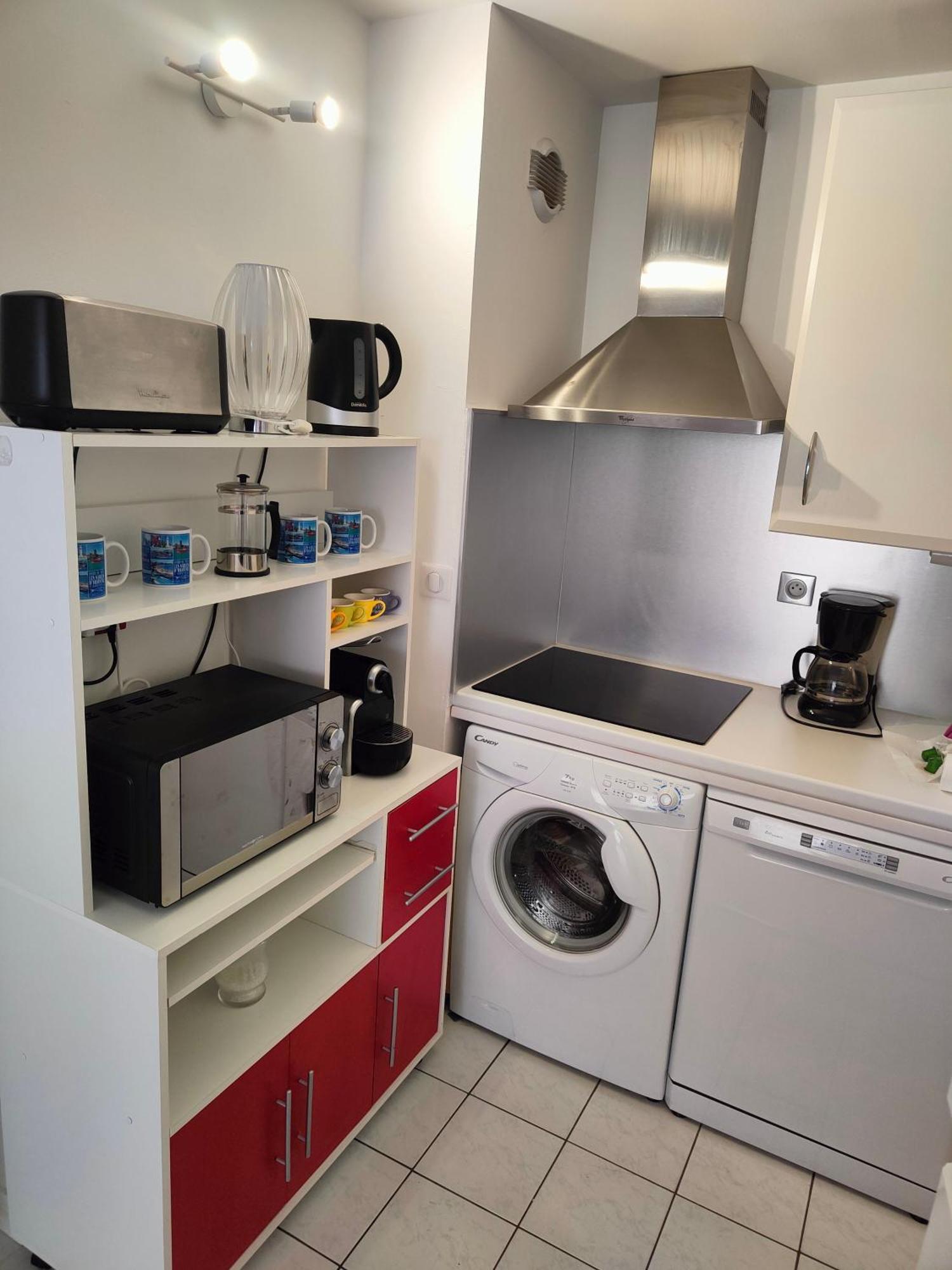 Appartement 2 Pieces Avec Une Grande Terrasse, 3 Etoiles, Wifi, Box Pour Vehicule Et Velos Les Sables-dʼOlonne Zewnętrze zdjęcie