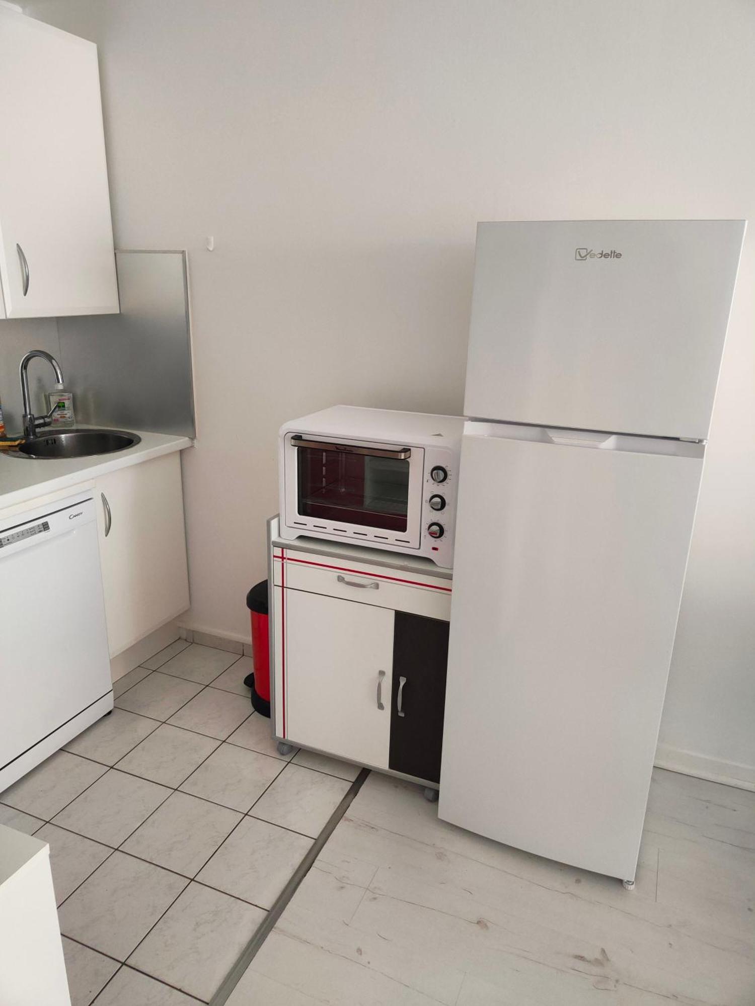 Appartement 2 Pieces Avec Une Grande Terrasse, 3 Etoiles, Wifi, Box Pour Vehicule Et Velos Les Sables-dʼOlonne Zewnętrze zdjęcie
