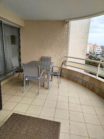 Appartement 2 Pieces Avec Une Grande Terrasse, 3 Etoiles, Wifi, Box Pour Vehicule Et Velos Les Sables-dʼOlonne Zewnętrze zdjęcie